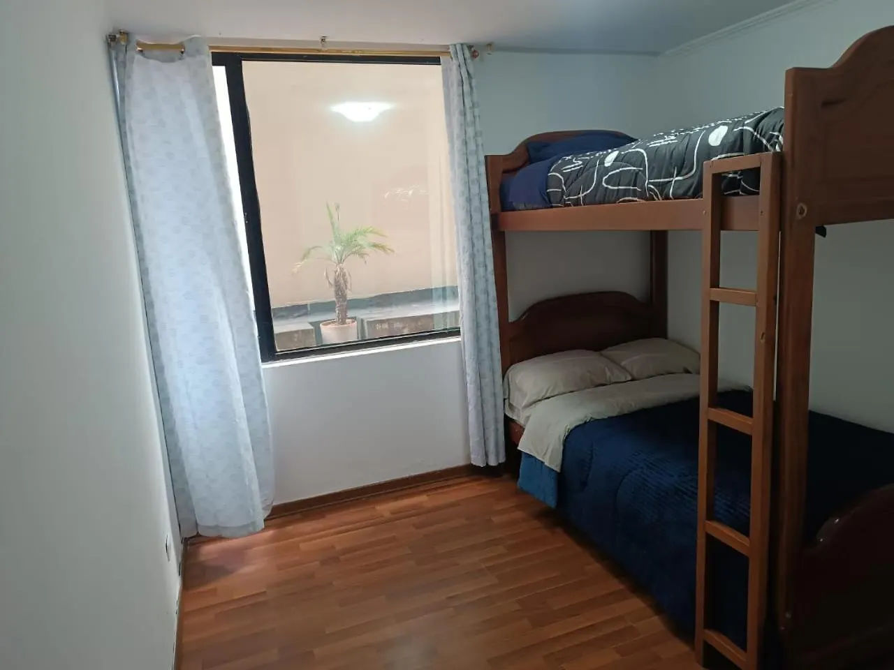 Homestay Habitacion En La Mejor Zona De Quito